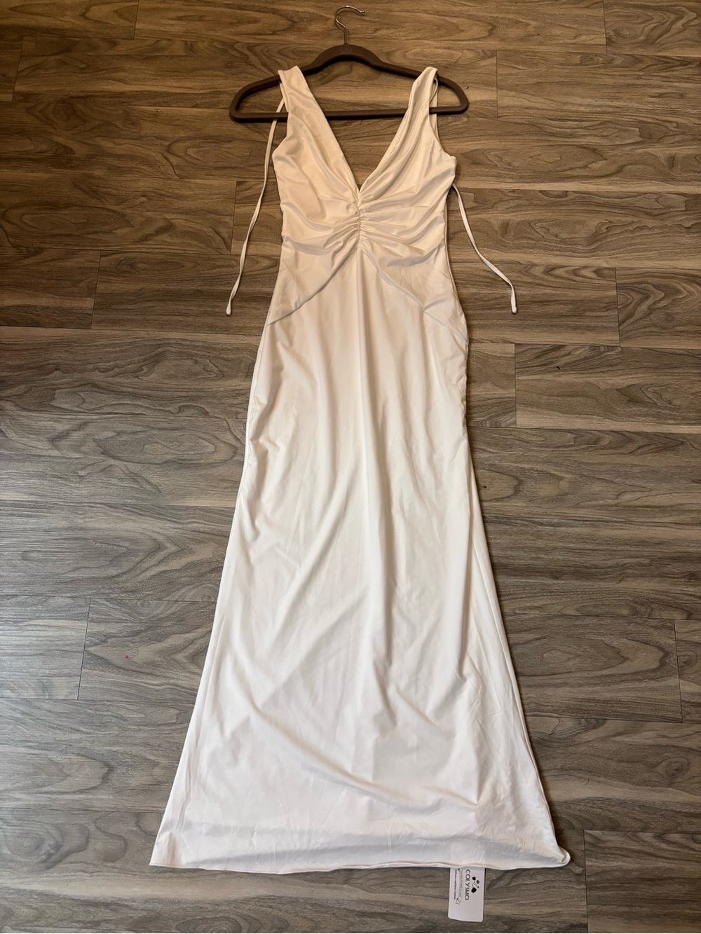 Elegant White V-Neck Ruched Maxi Dress
